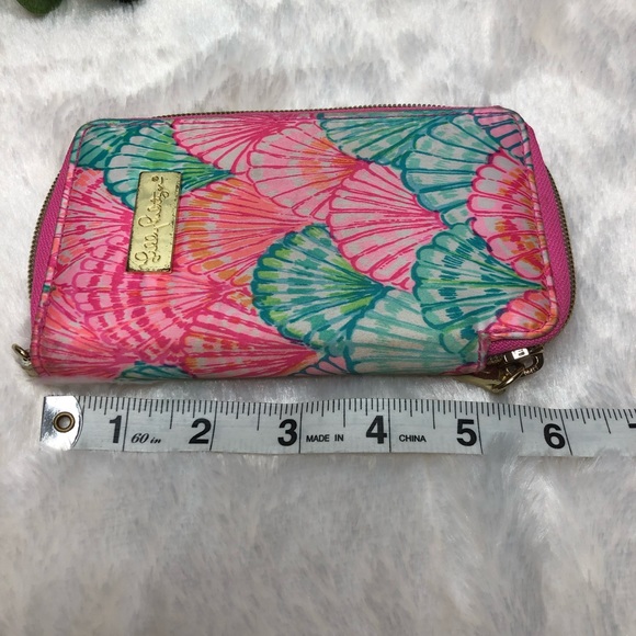 Lilly Pulitzer Wallet Wristlet Shell Pattern Pink - Picture 8 of 8